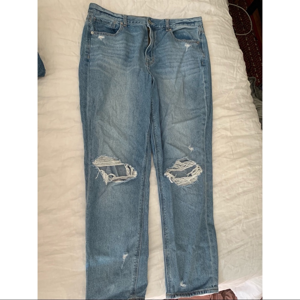 American Eagle Ripped Mom Jeans